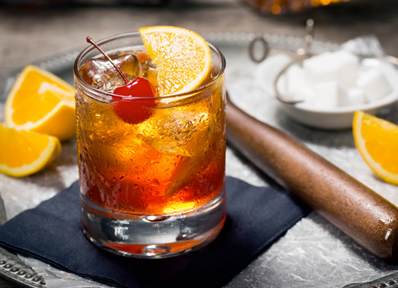 old fashioned cocktail